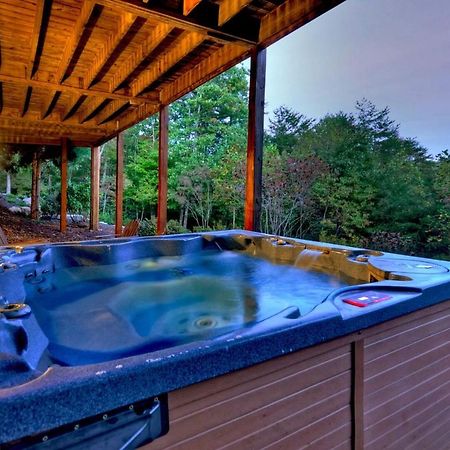 Aska Adventure Lodge ブルーリッジ山脈 エクステリア 写真