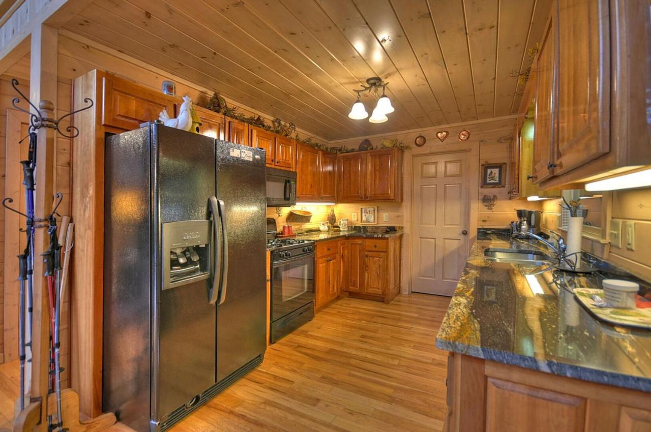 Aska Adventure Lodge ブルーリッジ山脈 エクステリア 写真
