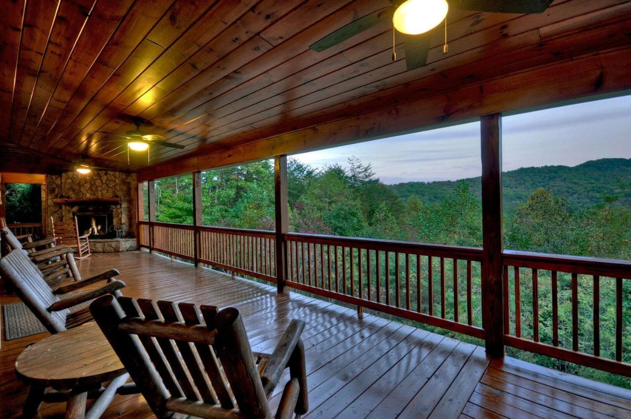Aska Adventure Lodge ブルーリッジ山脈 エクステリア 写真